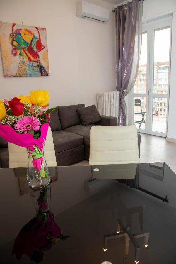 A Casa Di Ivy E Baby Apartment Торино Екстериор снимка