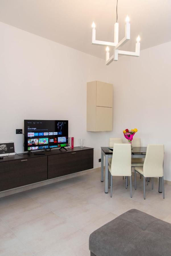 A Casa Di Ivy E Baby Apartment Торино Екстериор снимка