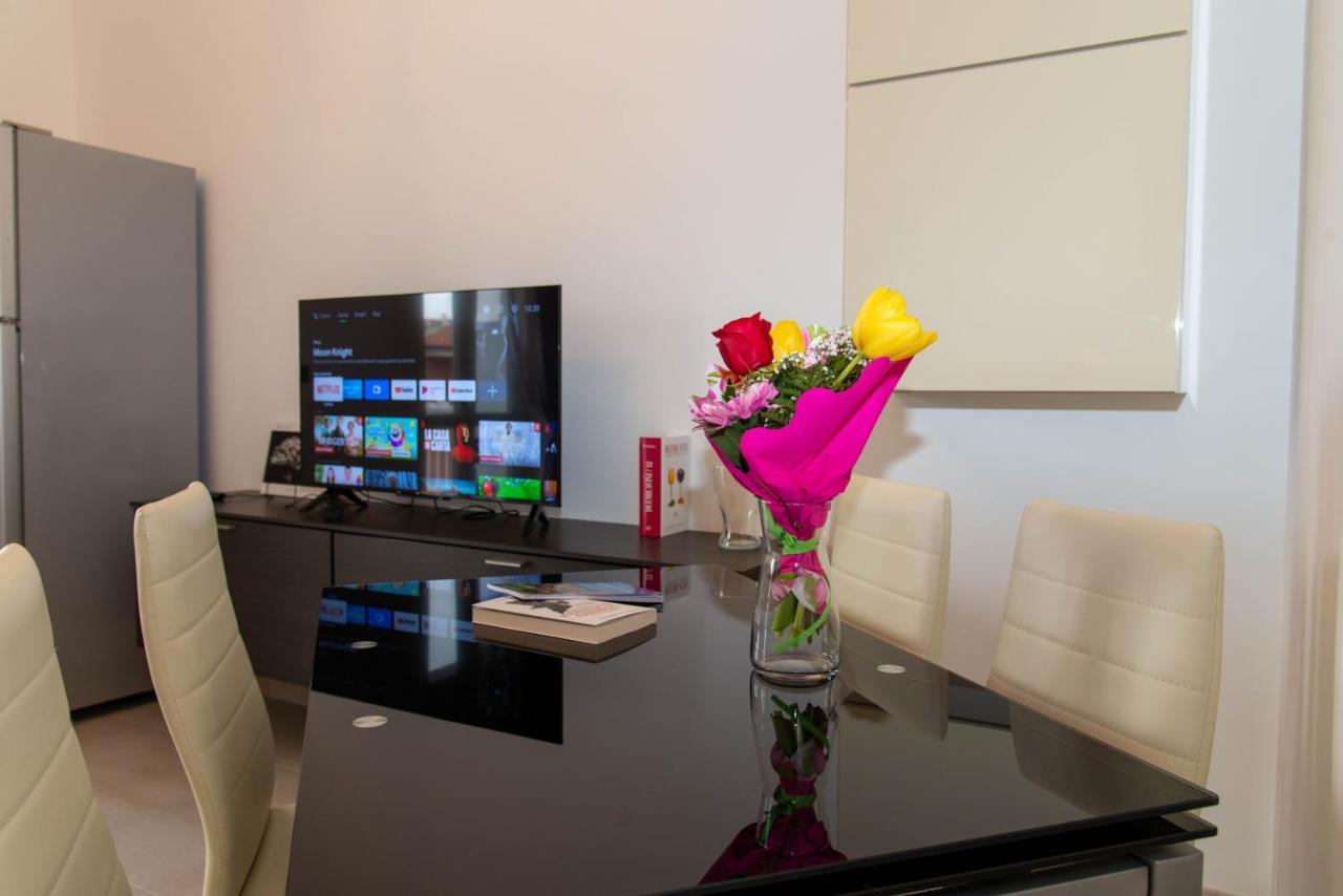 A Casa Di Ivy E Baby Apartment Торино Екстериор снимка
