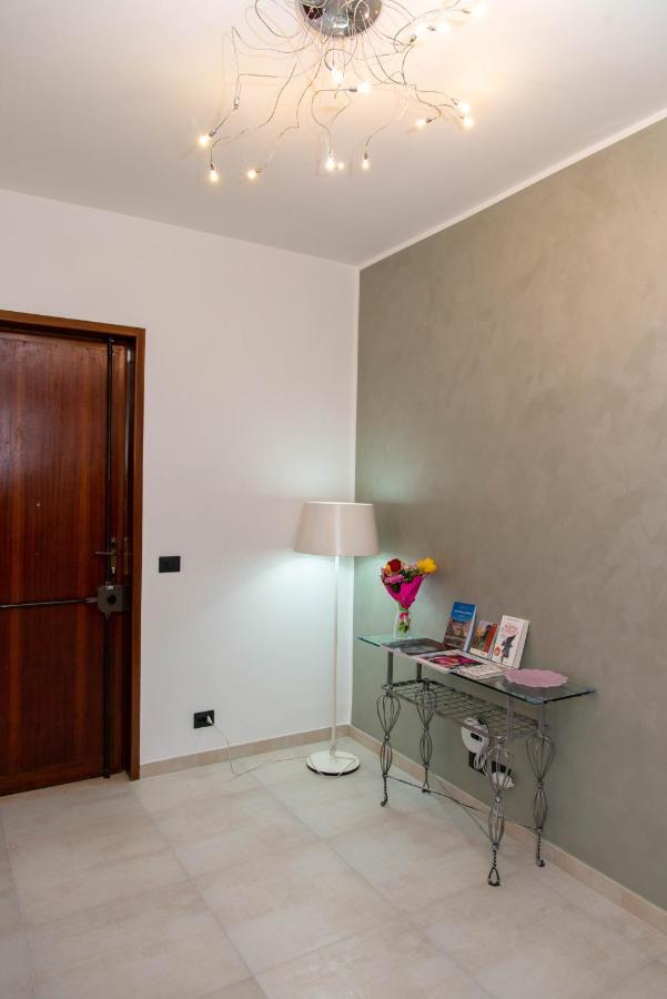 A Casa Di Ivy E Baby Apartment Торино Екстериор снимка